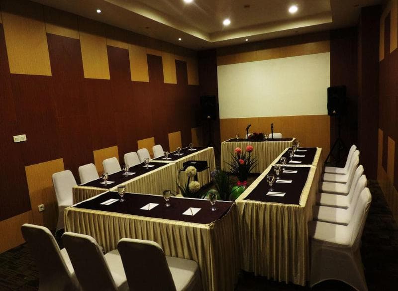 Arbor Biz Hotel 2