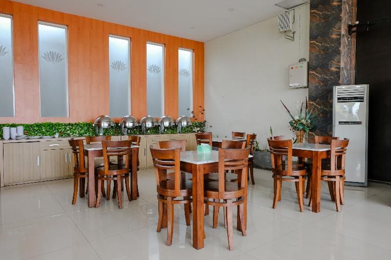 Capital O 1776 Cempaka Hill Hotel main