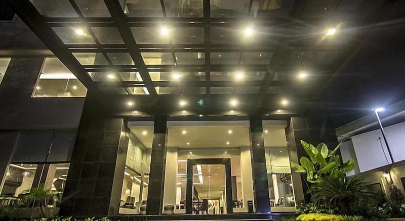 Hotel Diradja 5
