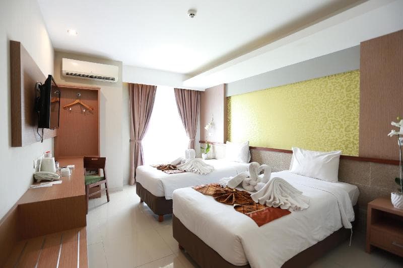 Loji Hotel Solo main