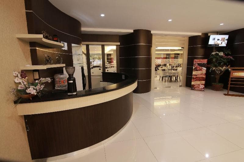 Megaland Hotel Solo 2