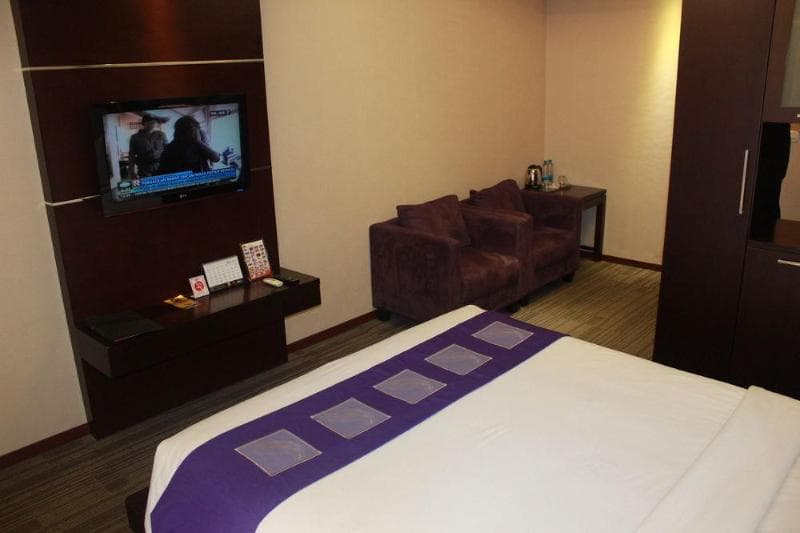 Metro Hotel photo 1