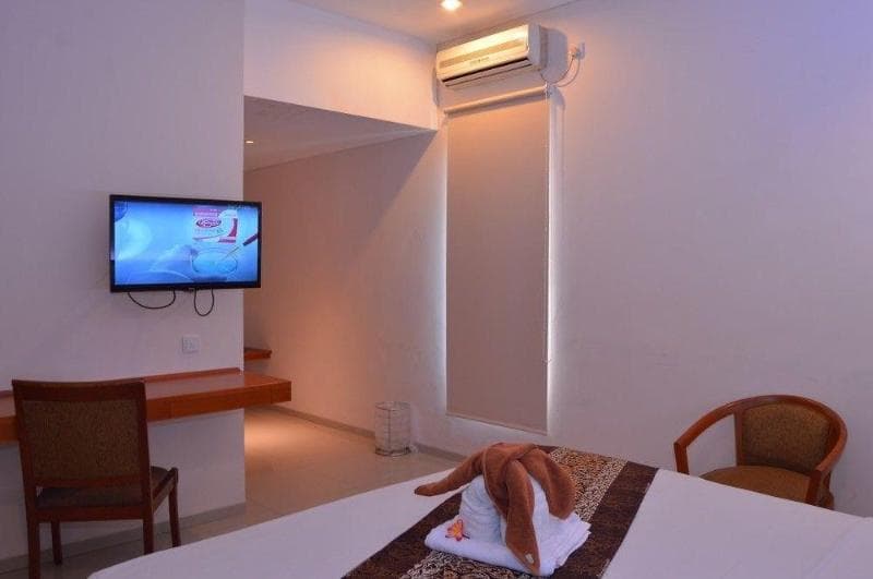 Papyrus Tropical Bogor photo 1