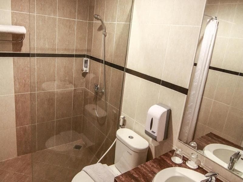 Raffleshom Hotel 2