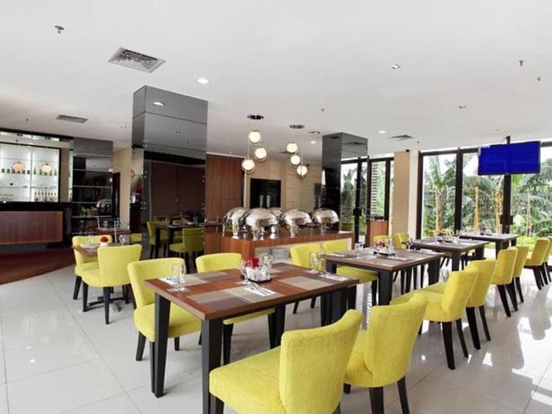 The Green Hotel Bekasi photo 1