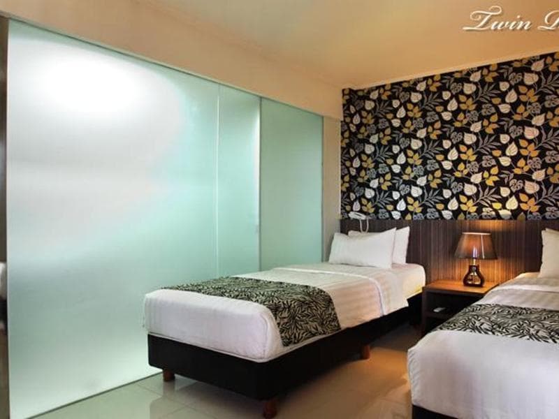 The Green Hotel Bekasi 4