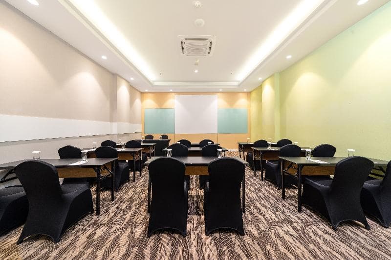 Zest Hotel Harbour Bay 5