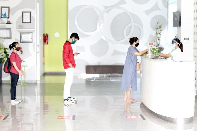 Zest Hotel Jemursari 4