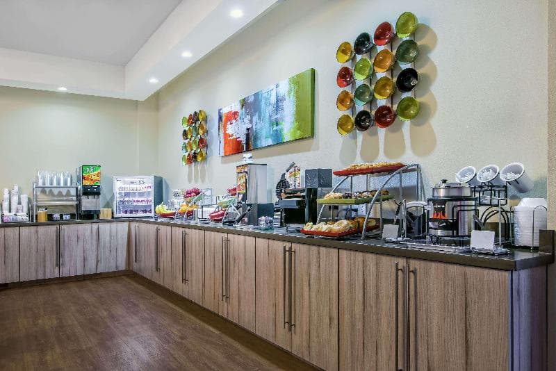 Hawthorn Suites by Wyndham McAllen 3