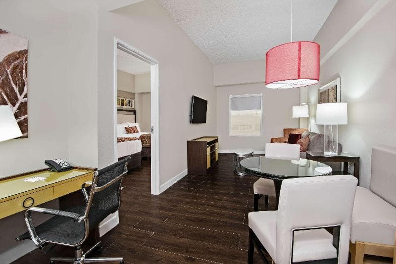 Hawthorn Suites by Wyndham McAllen 4