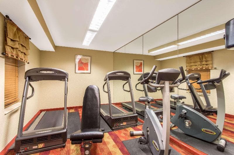 Hawthorn Suites By Wyndham Sterling Dulles photo 1