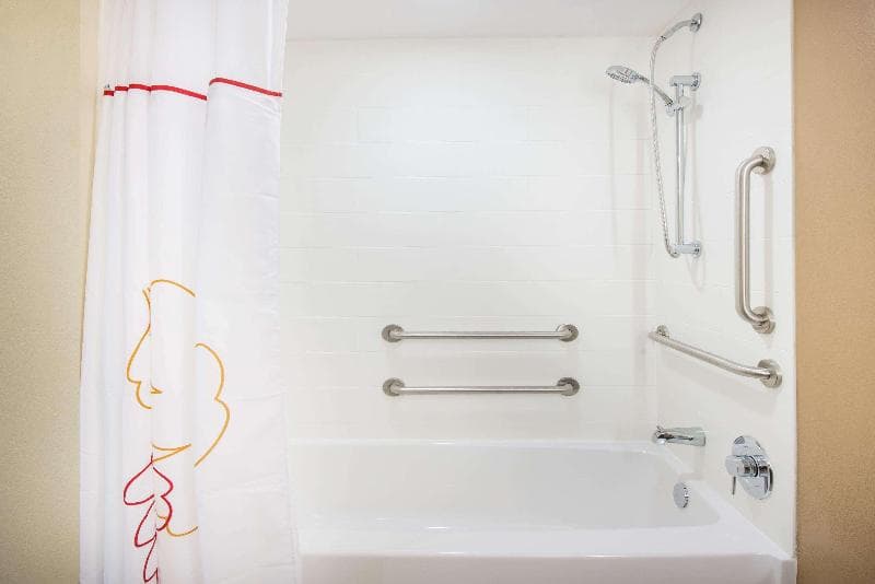 Hawthorn Suites by Wyndham St. Clairsville 5