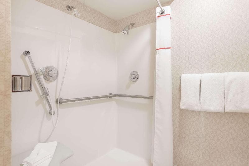 Hawthorn Suites By Wyndham St. Louis Westport Pla 4