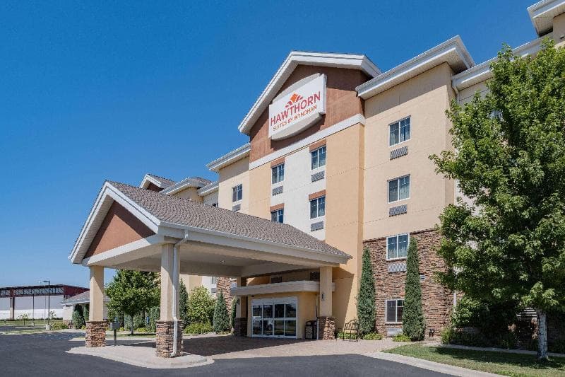 Hawthorn Suites by Wyndham Williston 5