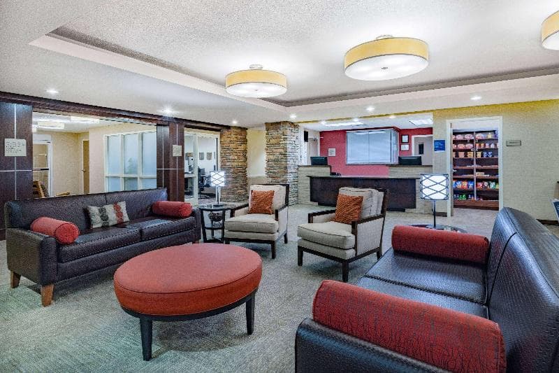 Hawthorn Suites by Wyndham Williston 4