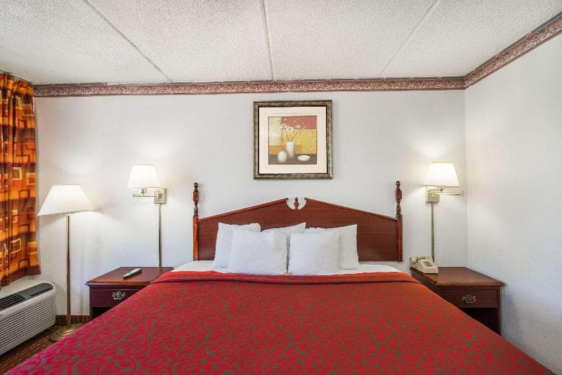 Days Inn By Wyndham Hurricane Mills 3