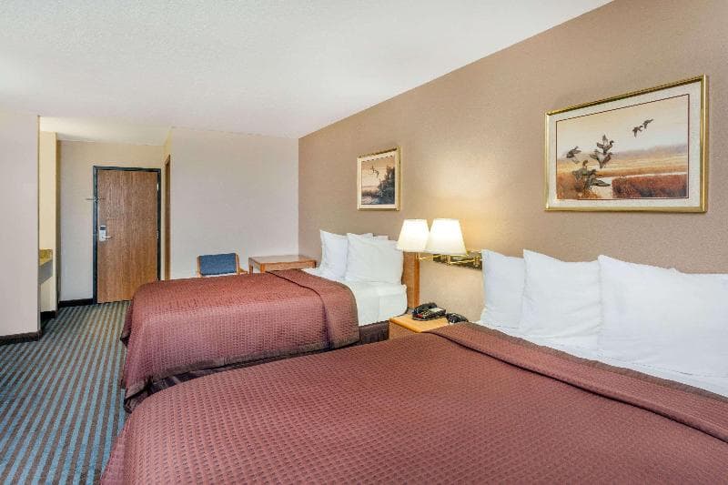 Days Inn By Wyndham Charleston 3