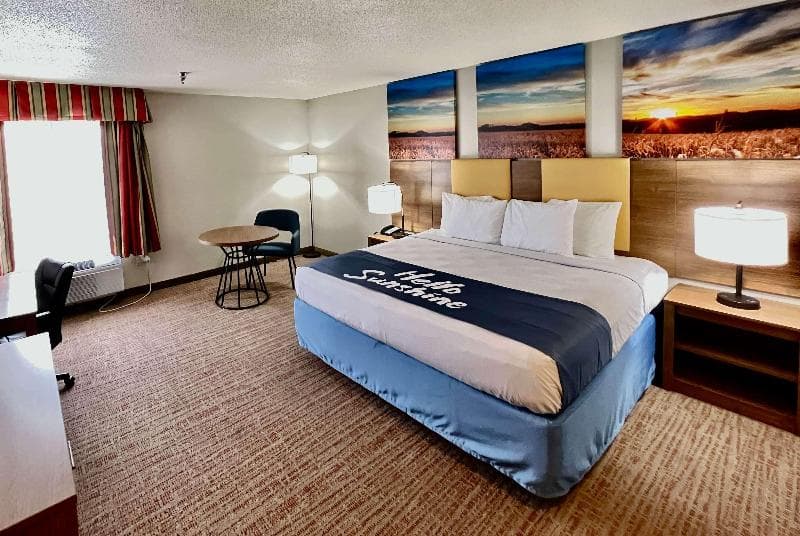 Days Inn By Wyndham Rayne 4