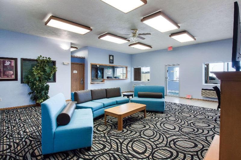 Quality Inn & Suites 5