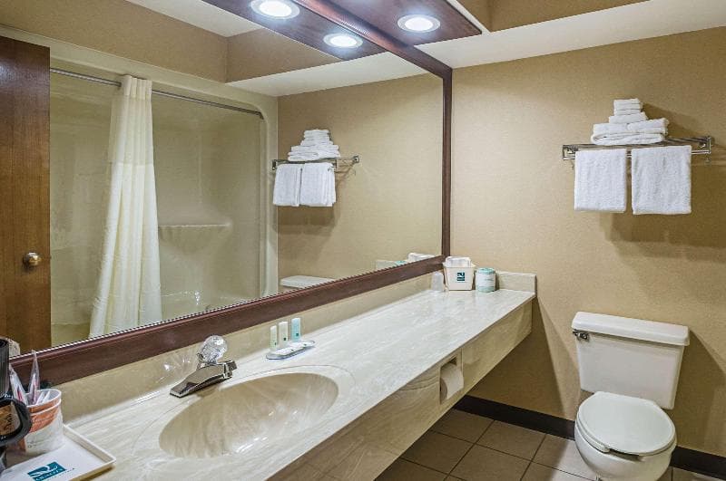 Quality Inn & Suites Frostburg Cumberland 1
