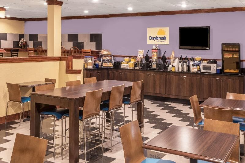 Days Inn By Wyndham South Hill 2