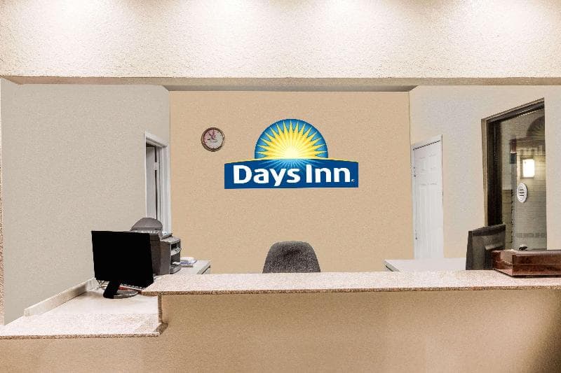Days Inn by Wyndham Dickinson 4