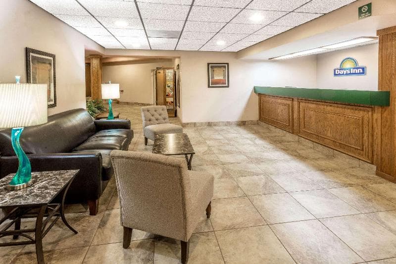 Days Inn By Wyndham Tiffin 4