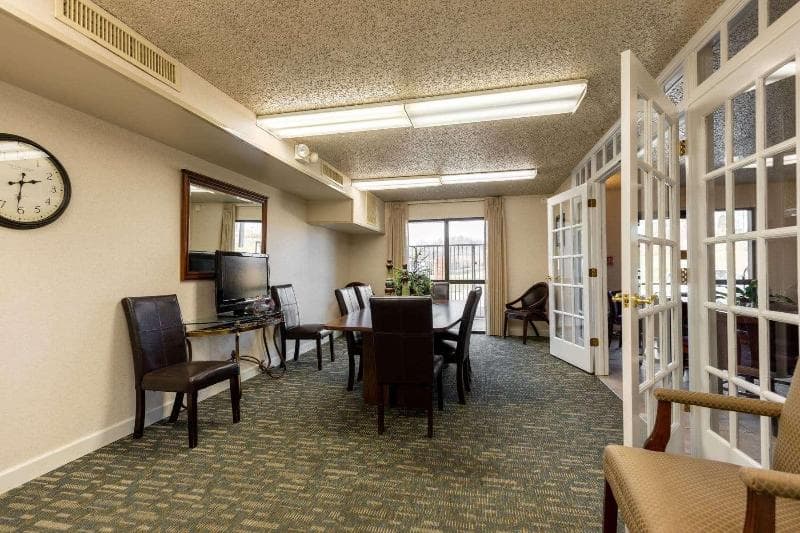 Days Inn by Wyndham Kuttawa/Eddyville photo 1