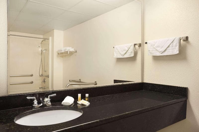 Days Inn by Wyndham Kuttawa/Eddyville 3