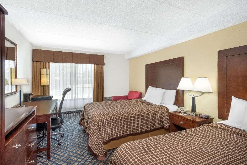 Days Inn by Wyndham Geneva/Finger Lakes 3