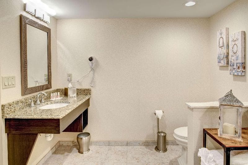 Days Hotel by Wyndham Toms River Jersey Shore 4