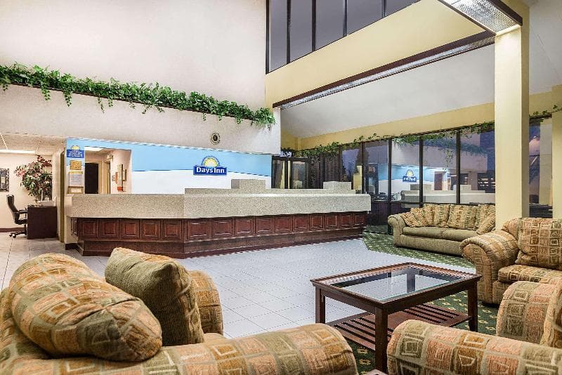 Days Inn By Wyndham Indianapolis Northeast 5