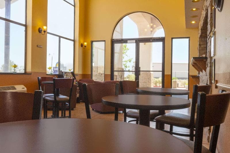 Days Inn By Wyndham Los Lunas photo 1