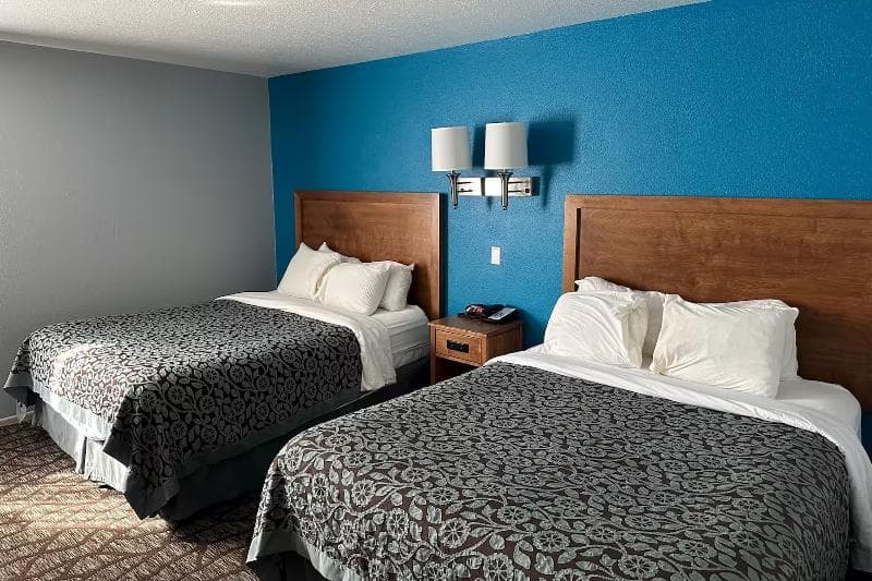 Days Inn By Wyndham Manistee 3