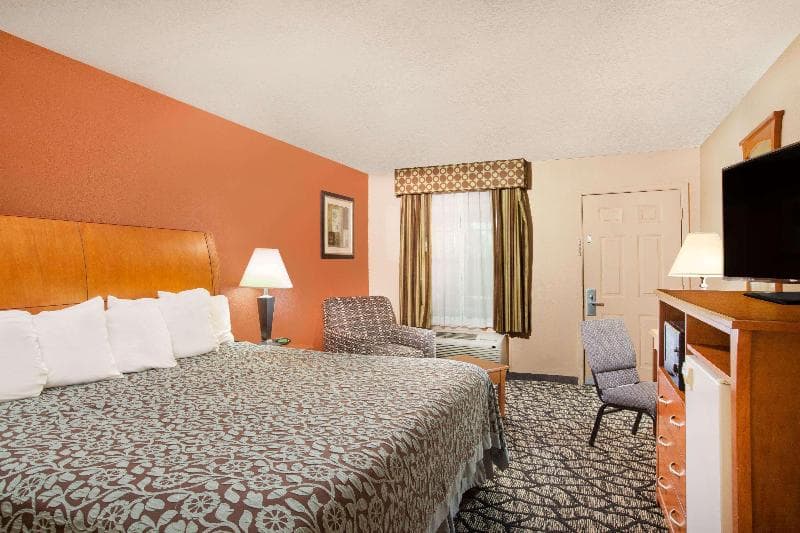 Days Inn by Wyndham Centerville 3