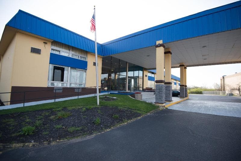 Days Inn by Wyndham Fort Wright Cincinnati Area photo 1