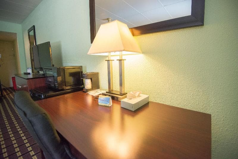 Days Inn by Wyndham Fort Wright Cincinnati Area 3
