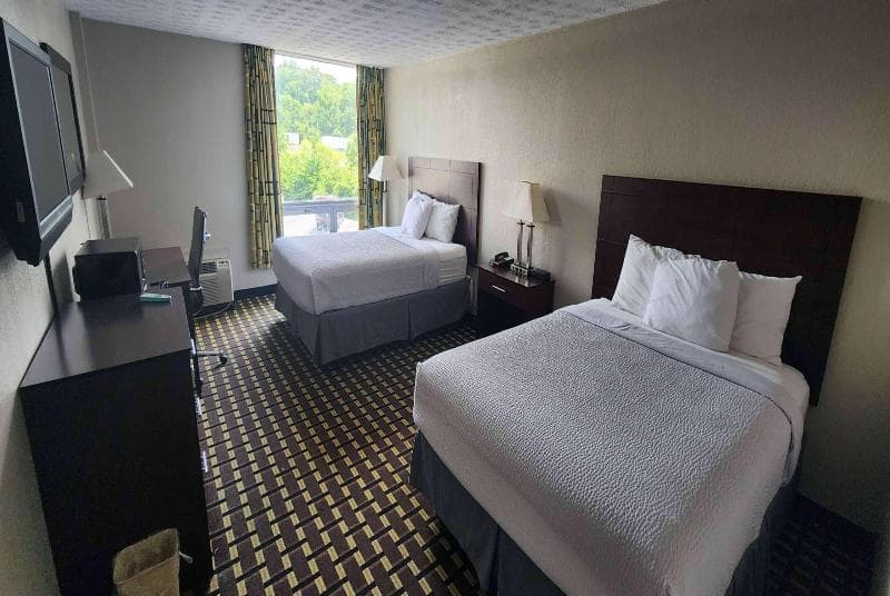 Days Inn by Wyndham Fort Wright Cincinnati Area 5