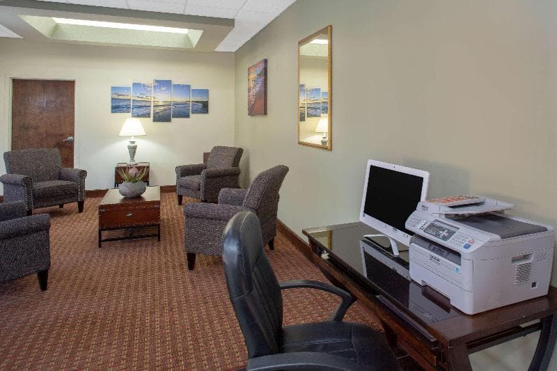 Baymont By Wyndham Midway/Tallahassee photo 1