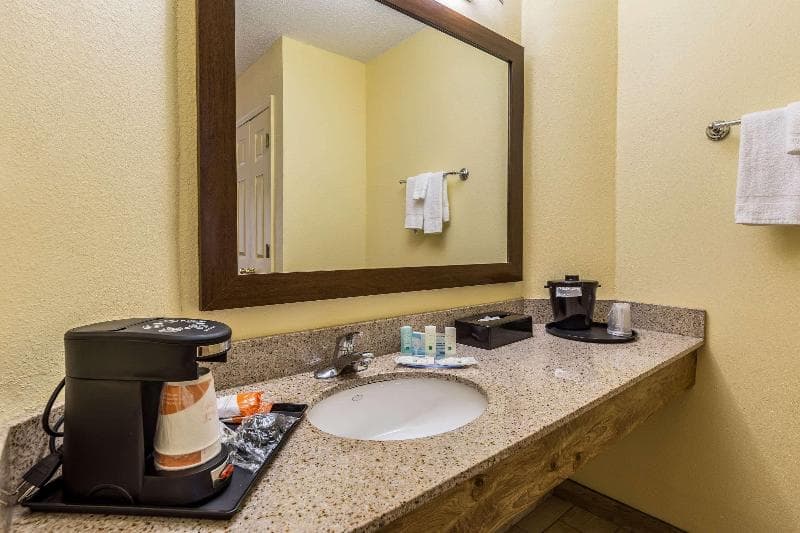 Howard Johnson Anderson Clemson Area photo 1