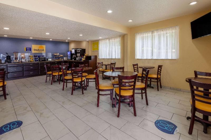 Days Inn By Wyndham Charles Town photo 1