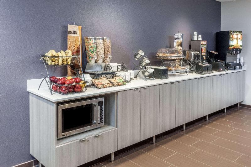 Microtel Inn & Suites by Wyndham West Fargo Medical Center 3