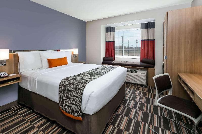 Microtel Inn & Suites by Wyndham Monahans 4