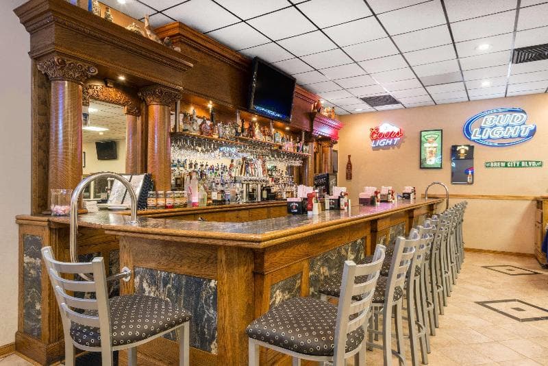 Ramada By Wyndham Paintsville Hotel & Conference Center 2