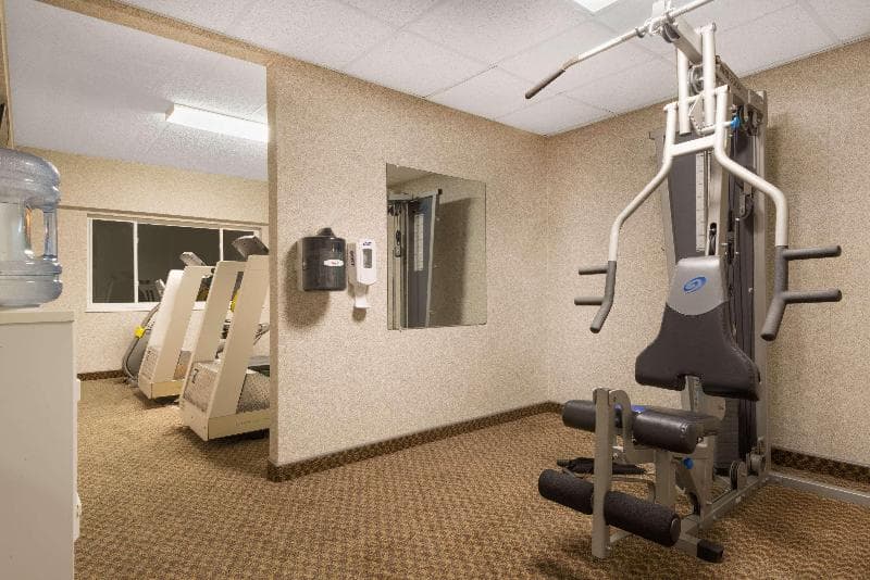Ramada By Wyndham Paintsville Hotel & Conference Center 3