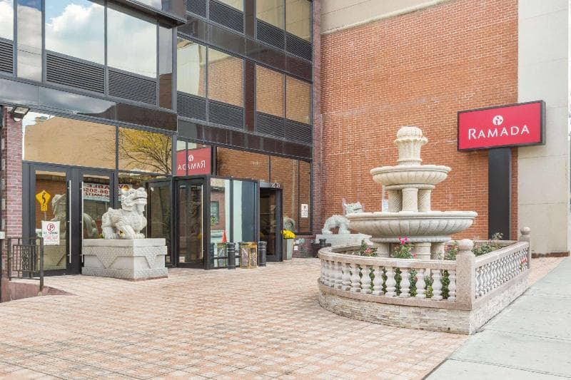 Ramada by Wyndham Flushing Queens 3
