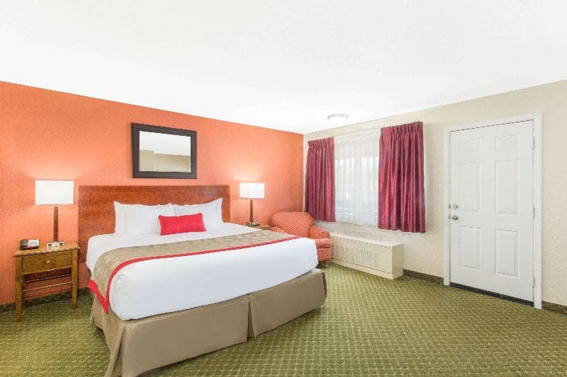 Ramada by Wyndham Elko Hotel at Stockmen's Casino 4