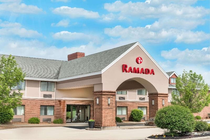 Ramada by Wyndham Vandalia photo 1