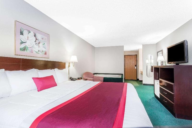 Ramada Limited Tell City 5