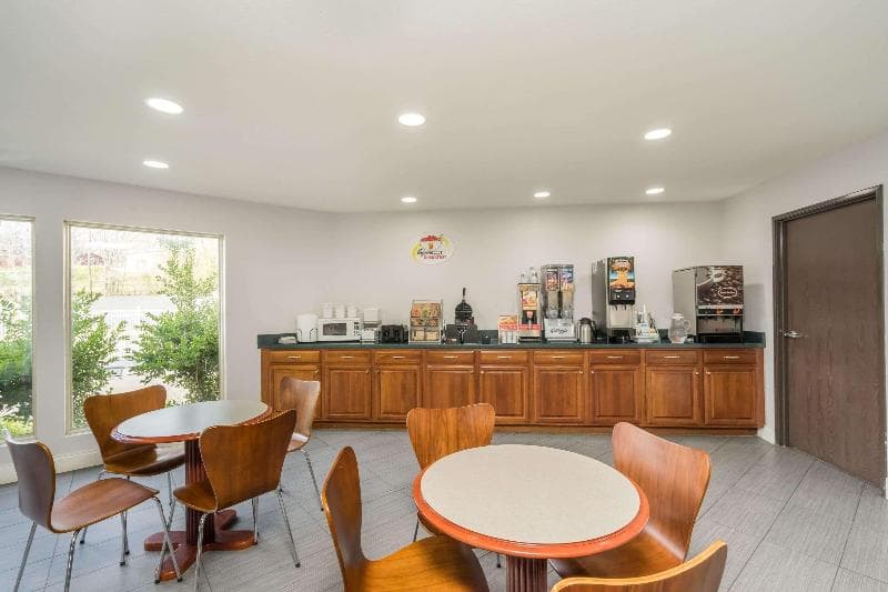 Quality Inn Calvert City - Paducah East 2